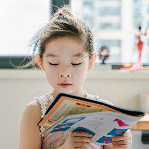 Symbolbild zum Ratgeber: ADHS-Symptome bei Kindern